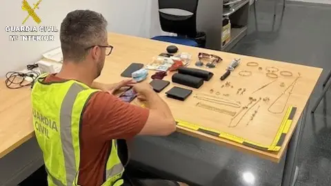 Elementos que se incautaron tras el registro Elementos que se incautaron tras el registro