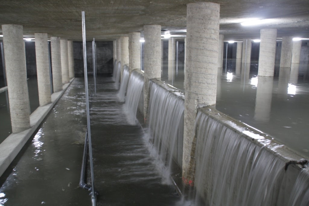 València pone en servicio el primer tanque de tormentas para evitar vertidos contaminantes a l’Albufera València pone en servicio el primer tanque de tormentas para evitar vertidos contaminantes a l’Albufera
