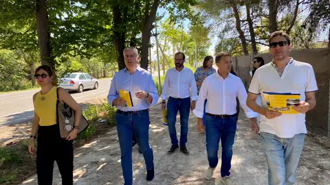 Albacete estrena una nueva senda ciclopeatonal de más de 700 metros junto a la Carretera de Barrax Albacete estrena una nueva senda ciclopeatonal de más de 700 metros junto a la Carretera de Barrax