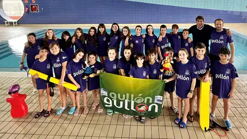 Galletas Gullón colabora con trece escuelas bases deportivas que han beneficiado a más de 2.000 deportistas durante el curso escolar .