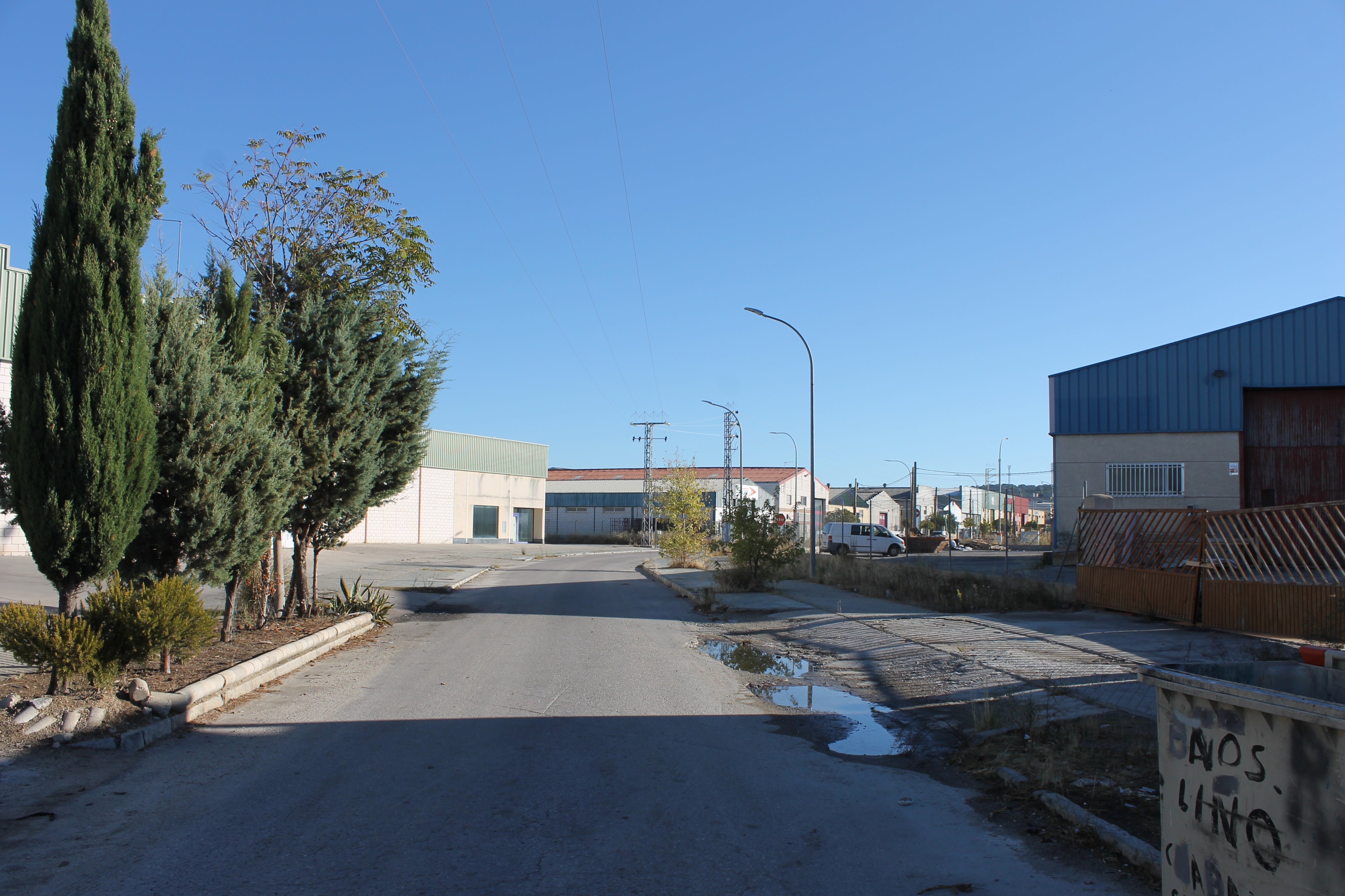 Un incendio en una nave de gestión de residuos tóxicos en el Polígono Las Capellanías de Cáceres provoca daños materiales Un incendio en una nave de gestión de residuos tóxicos en el Polígono Las Capellanías de Cáceres provoca daños materiales
