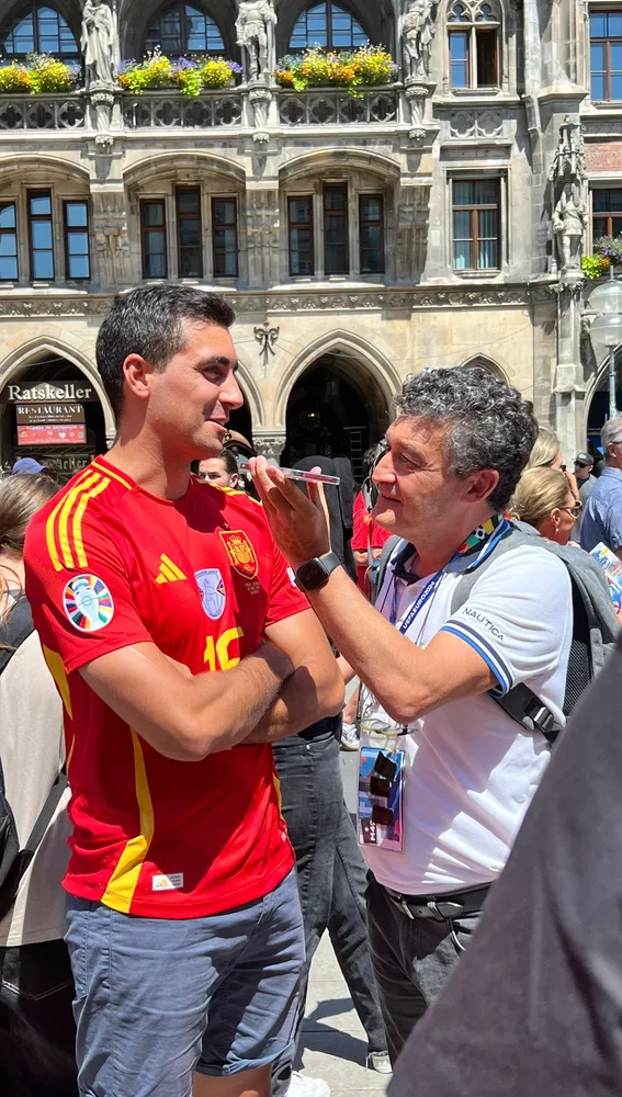 Gonzalo Hernández, hermano de Rodrigo, junto a Alfredo Martínez Gonzalo Hernández, hermano de Rodrigo, junto a Alfredo Martínez