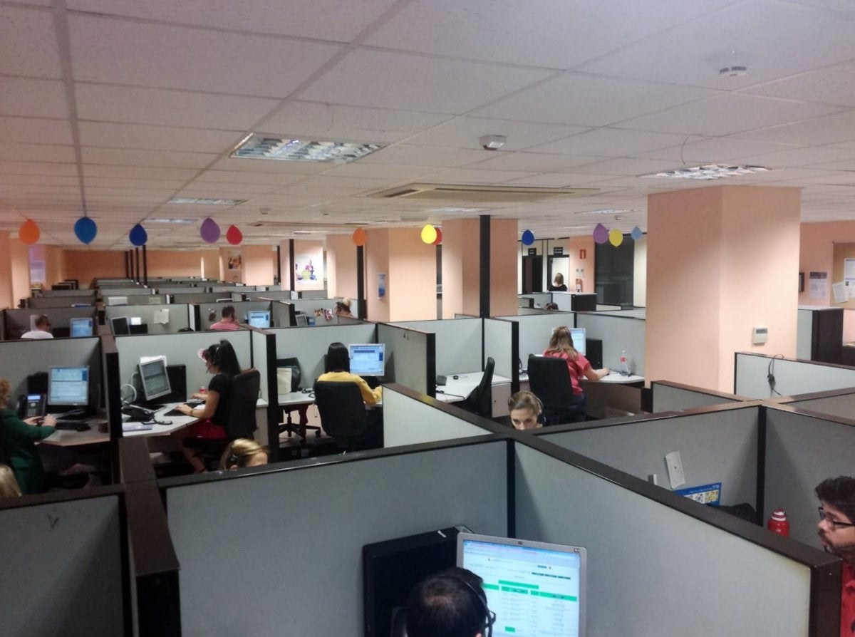 La empresa Atento se moviliza esta semana en su centro de Cáceres contra la modificación de las condiciones laborales La empresa Atento se moviliza esta semana en su centro de Cáceres contra la modificación de las condiciones laborales