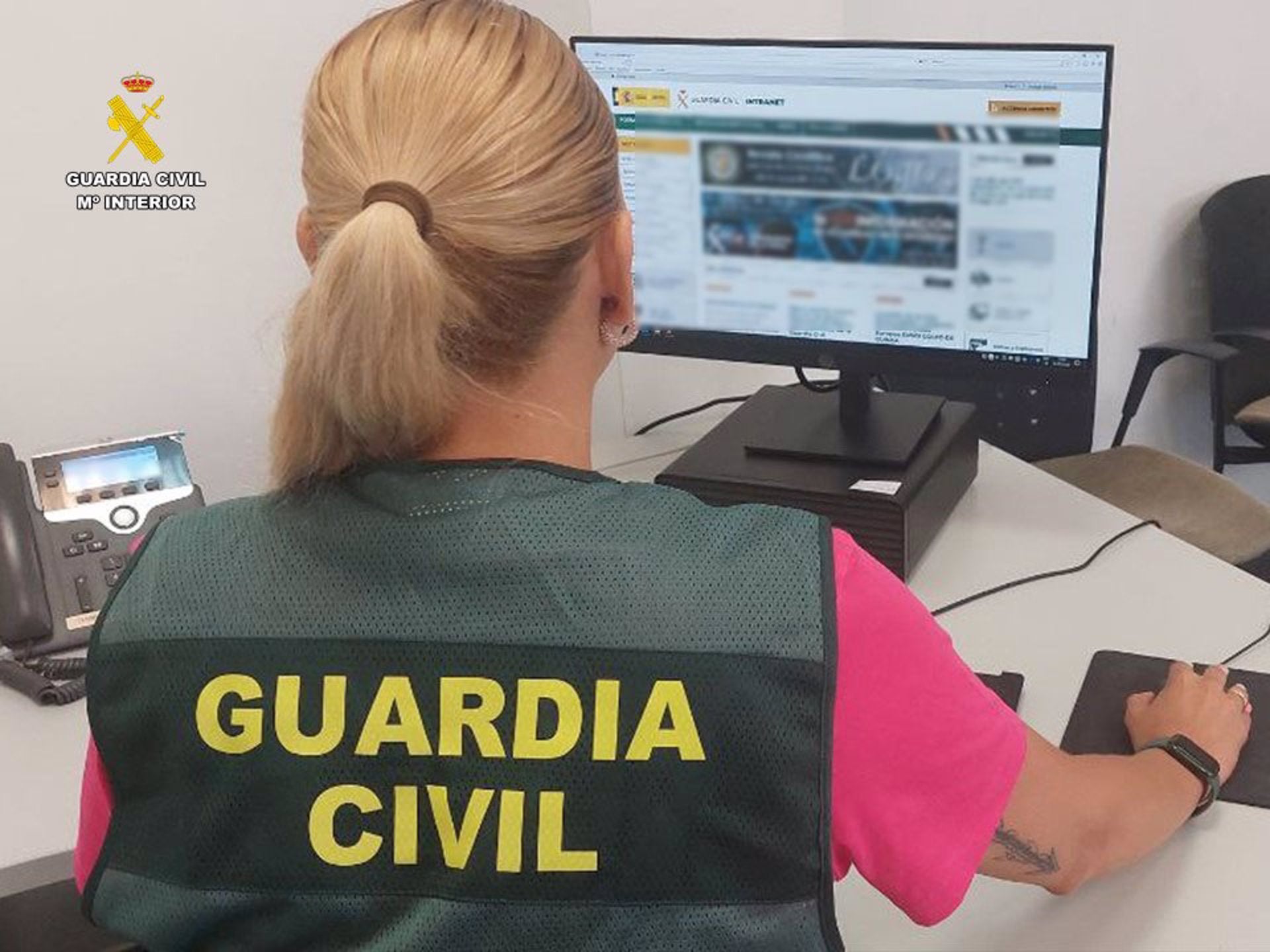 Cinco investigados por crear y difundir imágenes de 20 menores desnudas por inteligencia artificial Cinco investigados por crear y difundir imágenes de 20 menores desnudas por inteligencia artificial