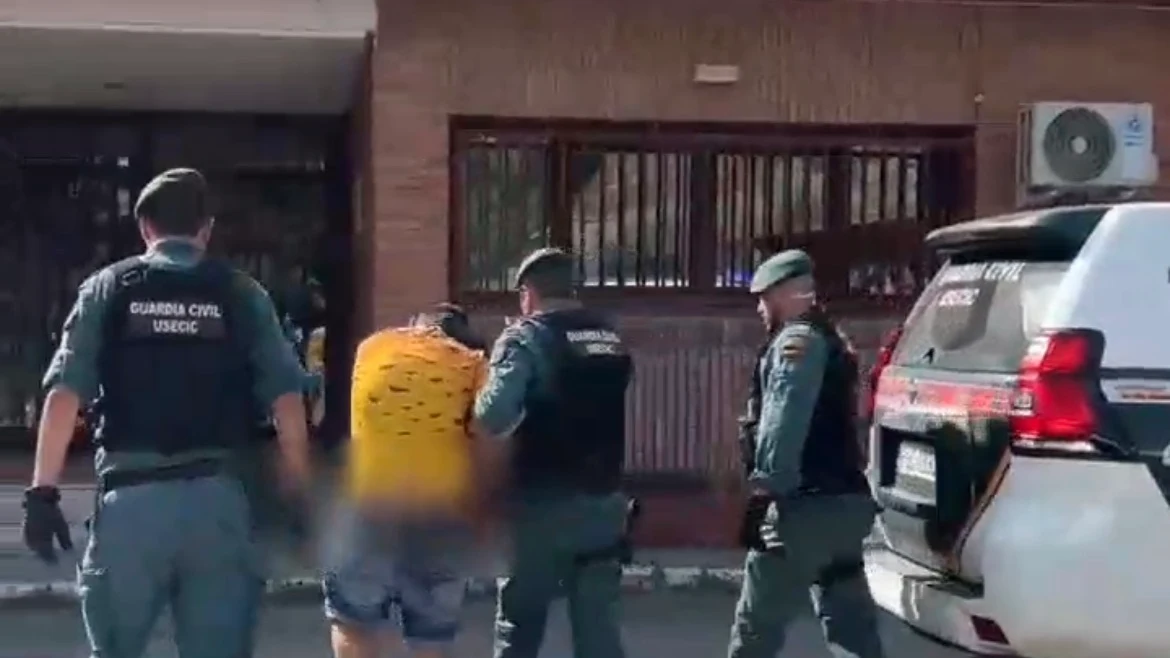 Momento del operativo policial. Momento del operativo policial.