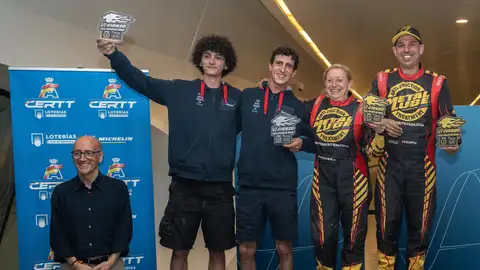 Podio del Metal Lube Rally Raid Team. Podio del Metal Lube Rally Raid Team.