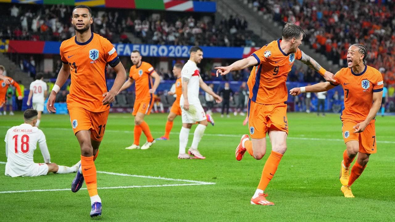 AMP.- Fútbol/Euro.- Crónica del Países Bajos - Turquía, 2-1