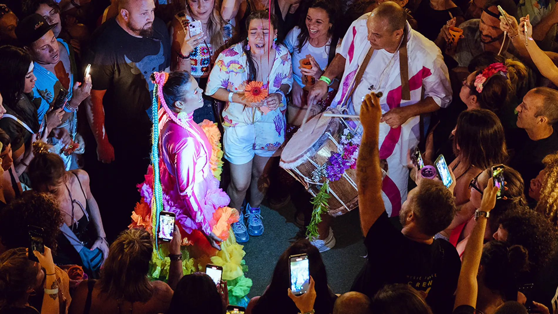 El amor, coprotagonista en el concierto de Bomba Estéreo
