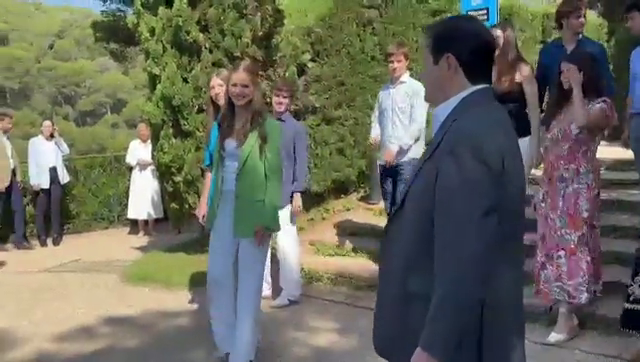 La Princesa Leonor vuelve a Cataluña con jóvenes de toda España La Princesa Leonor vuelve a Cataluña con jóvenes de toda España