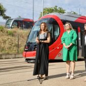 La alcaldesa presentó los nuevos tranvías en las cocheras de Valdespartera