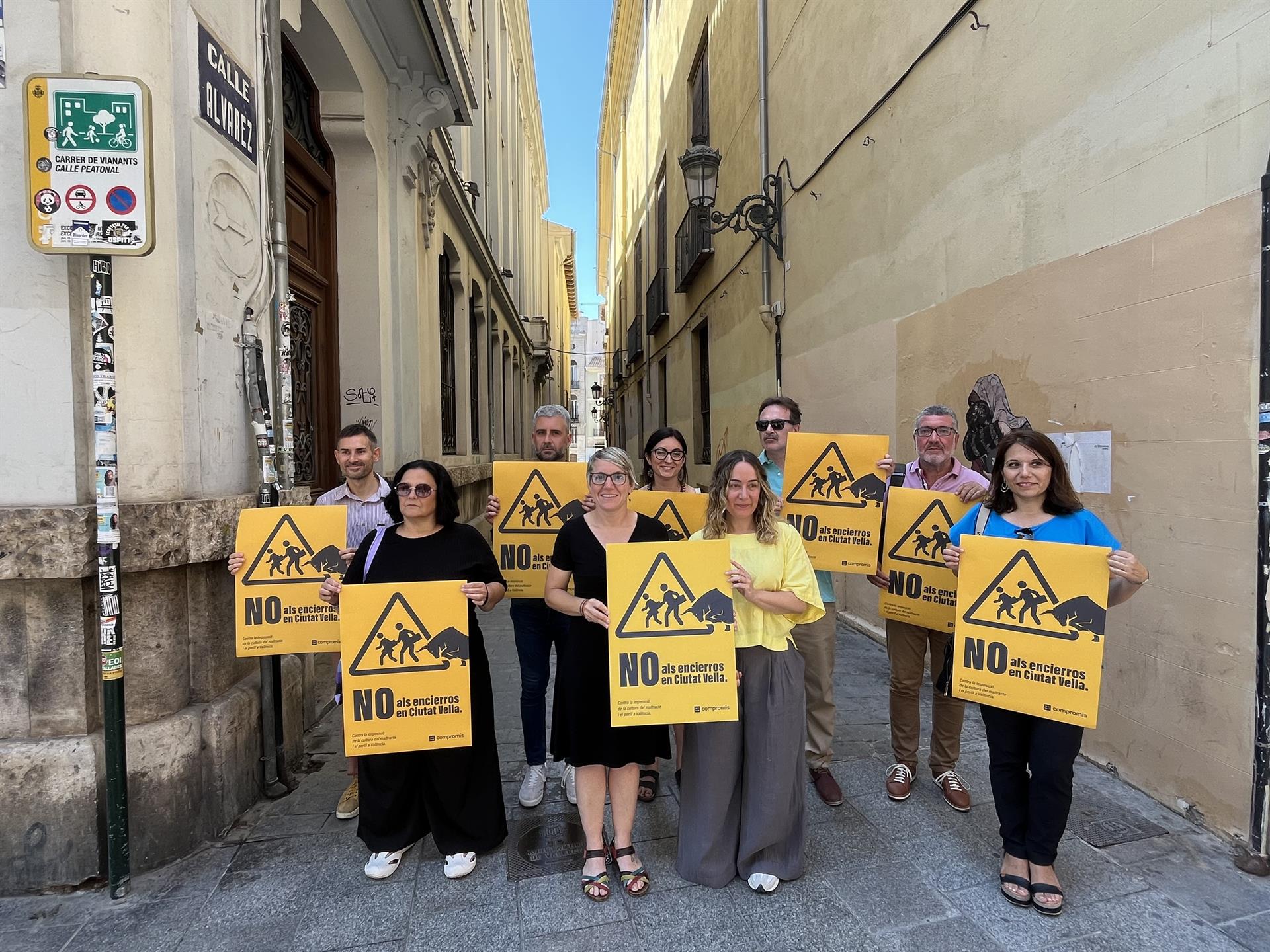 Compromís llenará Ciutat Vella de carteles contra el encierro infantil aprobado por PP y Vox Compromís llenará Ciutat Vella de carteles contra el encierro infantil aprobado por PP y Vox