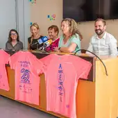 Anémona presenta su camiseta solidaria rosa Anémona presenta su camiseta solidaria rosa