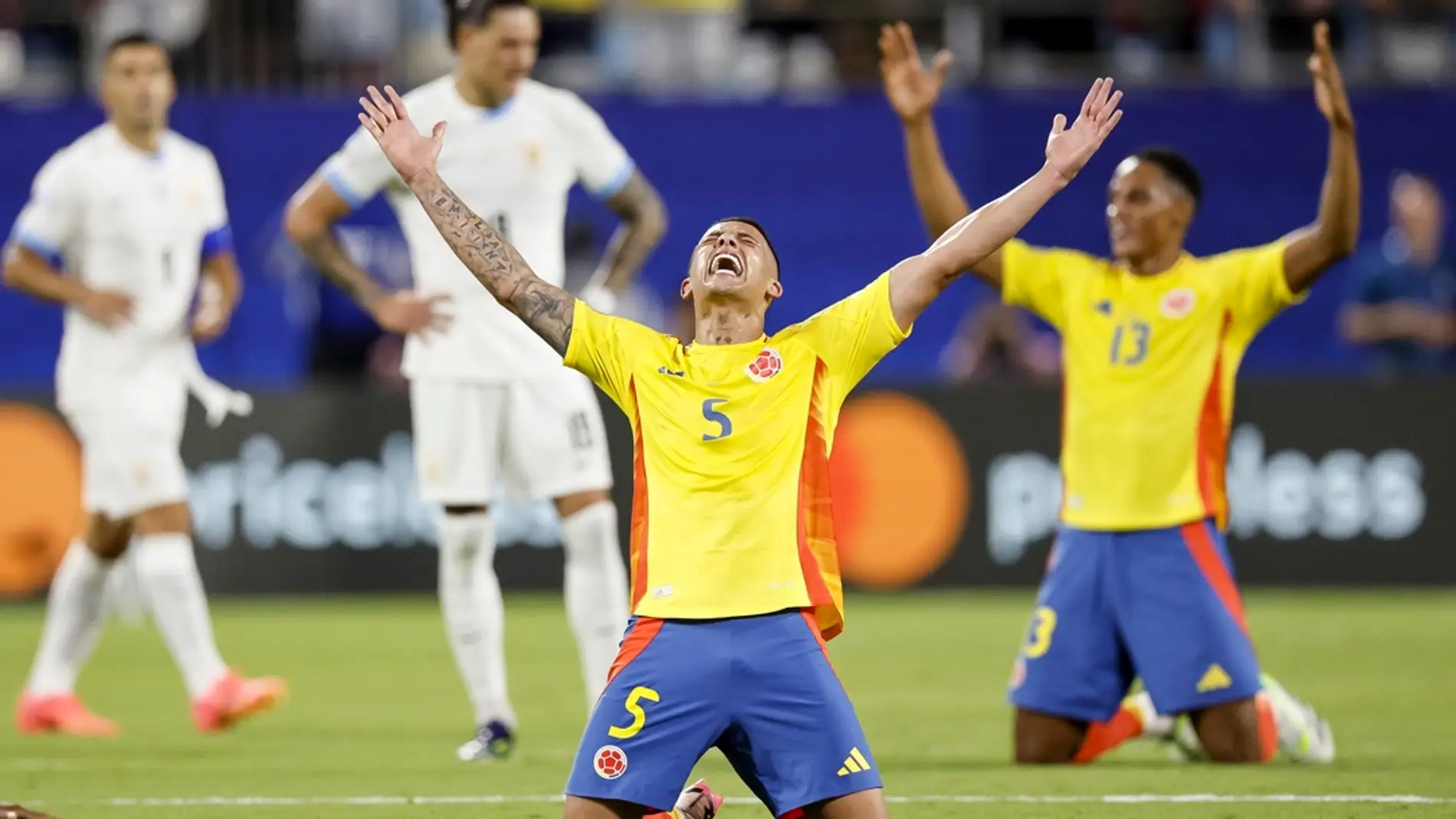 Colombia supera a Uruguay y se mete en la final