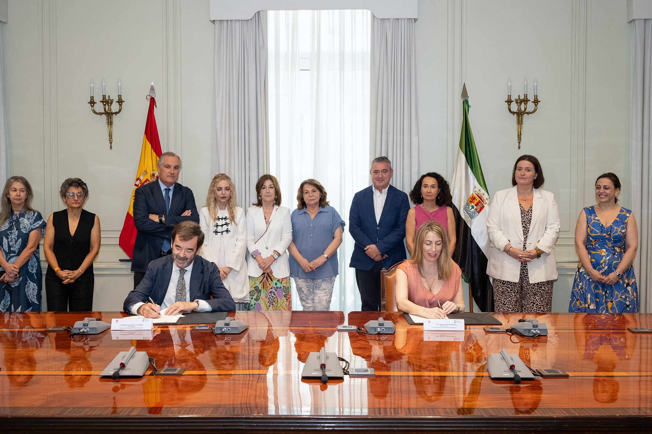 La Junta de Extremadura y el CGPJ formarán a jueces, magistrados y empleados públicos en igualdad y contra la violencia de género La Junta de Extremadura y el CGPJ formarán a jueces, magistrados y empleados públicos en igualdad y contra la violencia de género