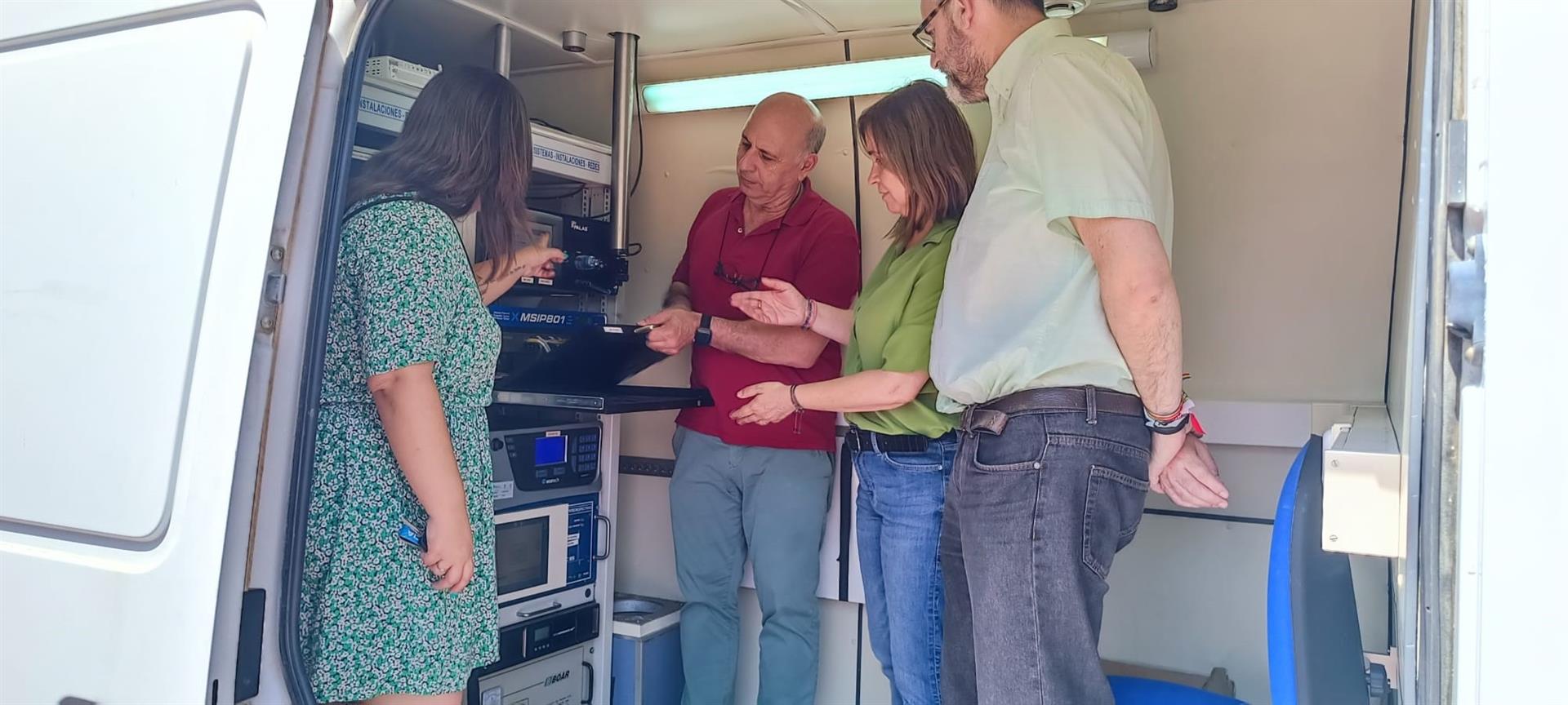 Jijona acusa al Consell y a la Diputación de actuar cuando los efectos del incendio se han notado en Alicante y sus playas Jijona acusa al Consell y a la Diputación de actuar cuando los efectos del incendio se han notado en Alicante y sus playas