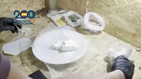 La Policía Nacional desmantela tres puntos de venta de droga en Son Banya. Medio kilo de cocaína y hachís incautados en una operación policial en Son Banya