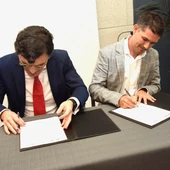 HOSBEC y ONCE se comprometen a promover la contratación de personas con ceguera en los hoteles y adaptar sus instalaciones clientes que la padecen HOSBEC y ONCE se comprometen a promover la contratación de personas con ceguera en los hoteles y adaptar sus instalaciones clientes que la padecen