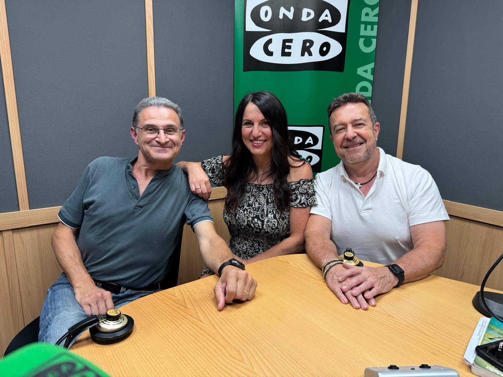 Pedro Amorós y Rafa Pacheco 'misteriosamente revueltos' en Más de uno Alicante Pedro Amorós y Rafa Pacheco 'misteriosamente revueltos' en Más de uno Alicante