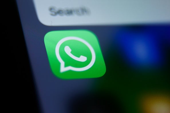 Así puedes leer los mensajes de WhatsApp sin meterte en la aplicación Así puedes leer los mensajes de WhatsApp sin meterte en la aplicación