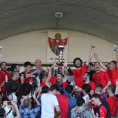 No seu segundo ano de vida, a UD Ourense celebra o título de campión de Copa Deputación B