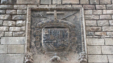 Escudo de la inquisición en Barcelona