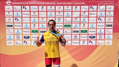 Triple cita nacional para Paco San Martín .