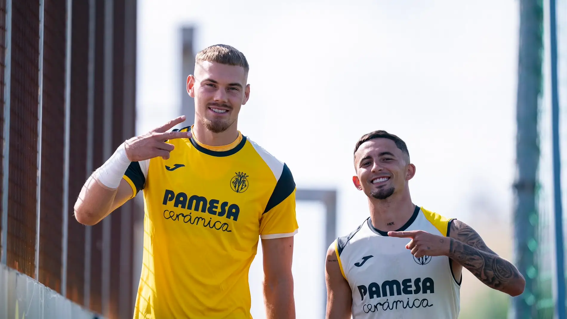Jorgensen y Pino, en un entrenamiento del Villarreal