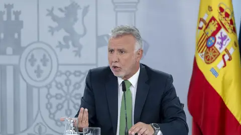 El ministro de Política y Memoria Democrática, Ángel Víctor Torres, durante una rueda de prensa El ministro de Política y Memoria Democrática, Ángel Víctor Torres, durante una rueda de prensa