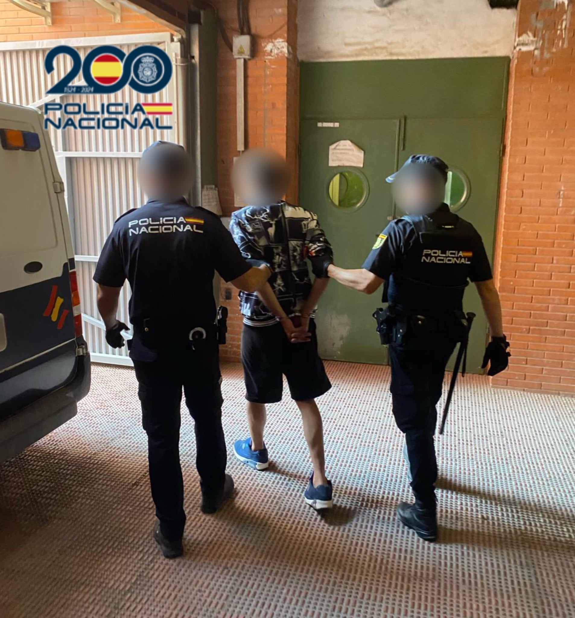 La Policía Nacional detiene en Elche a un hombre tras robar en siete comercios del centro de la ciudad La Policía Nacional detiene en Elche a un hombre tras robar en siete comercios del centro de la ciudad