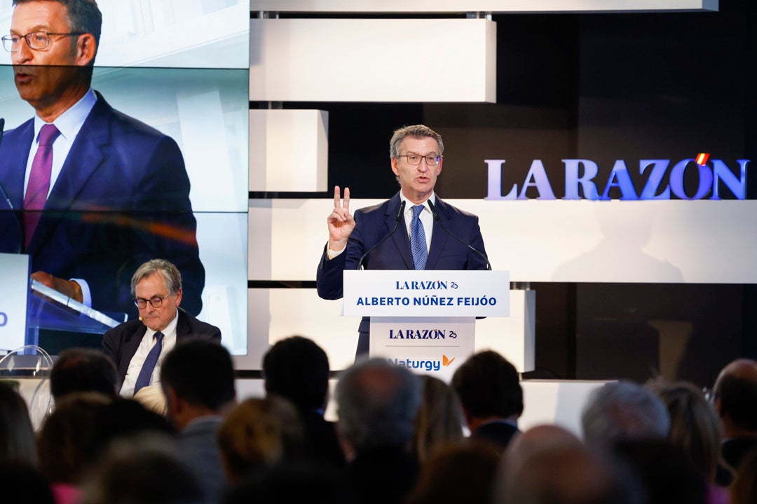 Feijóo pide a Sánchez aclarar por qué "ocultó reuniones de negocios familiares en La Moncloa: "¿Qué más esconde?" Feijóo pide a Sánchez aclarar por qué "ocultó reuniones de negocios familiares en La Moncloa: "¿Qué más esconde?"