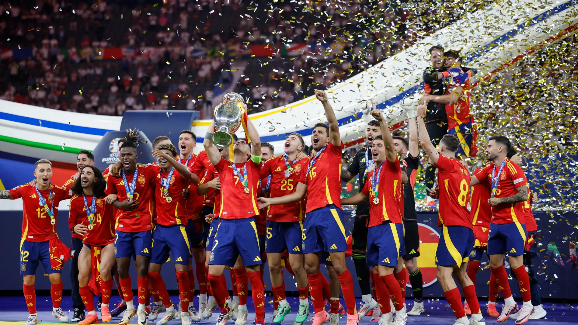 España se consagra como la mejor selección del continente tras levantar su cuarta Eurocopa de su historia