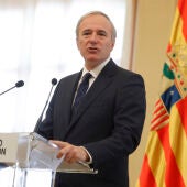 El presidente de Aragón, Jorge Azcón, comparece en rueda de prensa para informar de las modificaciones en el Gobierno de Aragón tras la renuncia de los consejeros de Vox a participar en los ejecutivos autonómicos que gobiernan con el PP. 