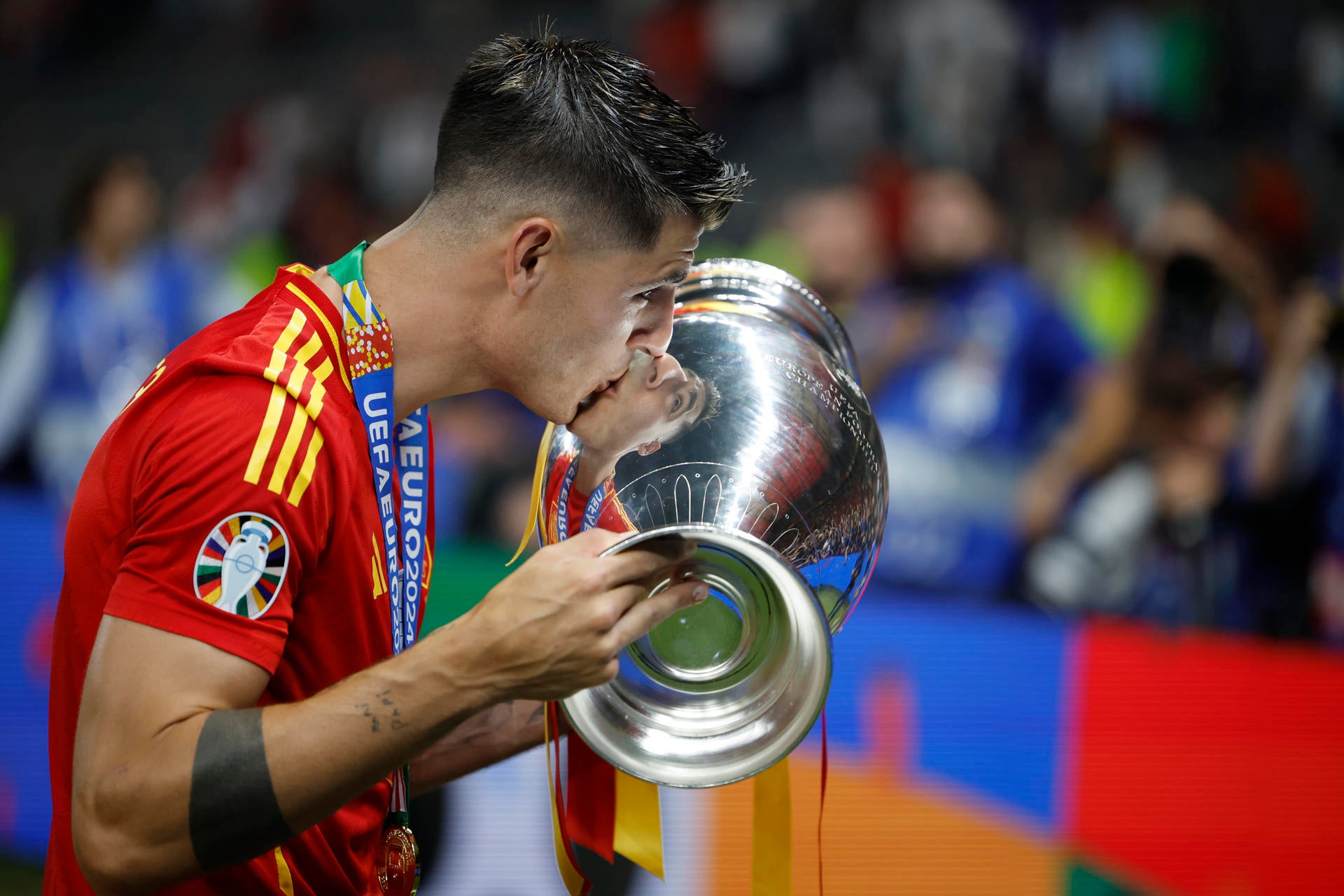 El jugador de la selección española, Álvaro Morata, celebra su victoria en la final de la Eurocopa El jugador de la selección española, Álvaro Morata, celebra su victoria en la final de la Eurocopa