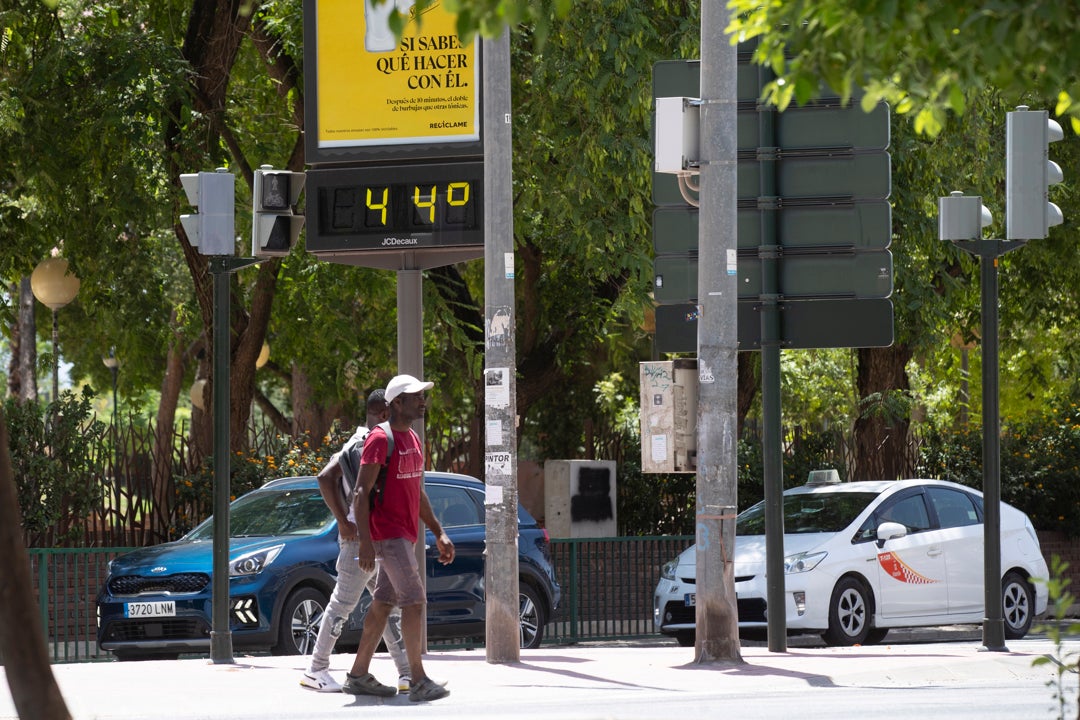 El calor extremo pone este martes en aviso a varias provincias por temperaturas cercanas a los 40 grados El calor extremo pone este martes en aviso a varias provincias por temperaturas cercanas a los 40 grados