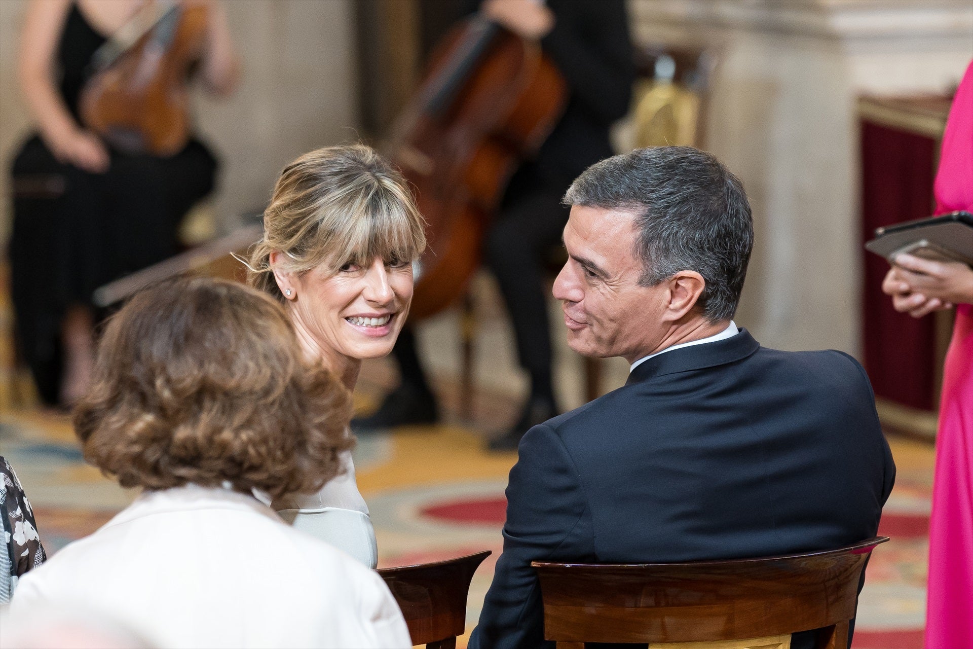 Barrabés admite ante el juez que se reunió con Pedro Sánchez y Begoña Gómez en La Moncloa Barrabés admite ante el juez que se reunió con Pedro Sánchez y Begoña Gómez en La Moncloa
