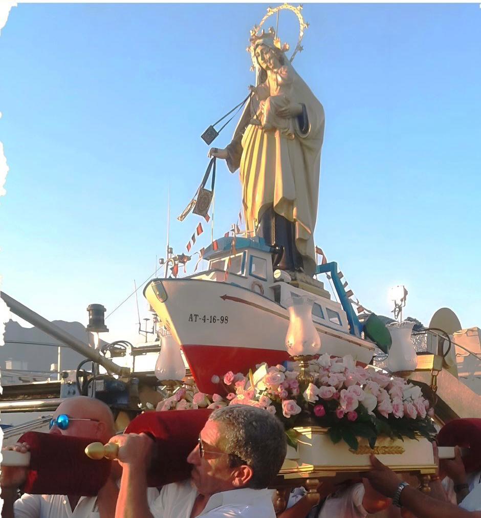La Cofradía de Pescadores de la Vila celebra mañana el día de su patrona la Virgen del Carmen La Cofradía de Pescadores de la Vila celebra mañana el día de su patrona la Virgen del Carmen