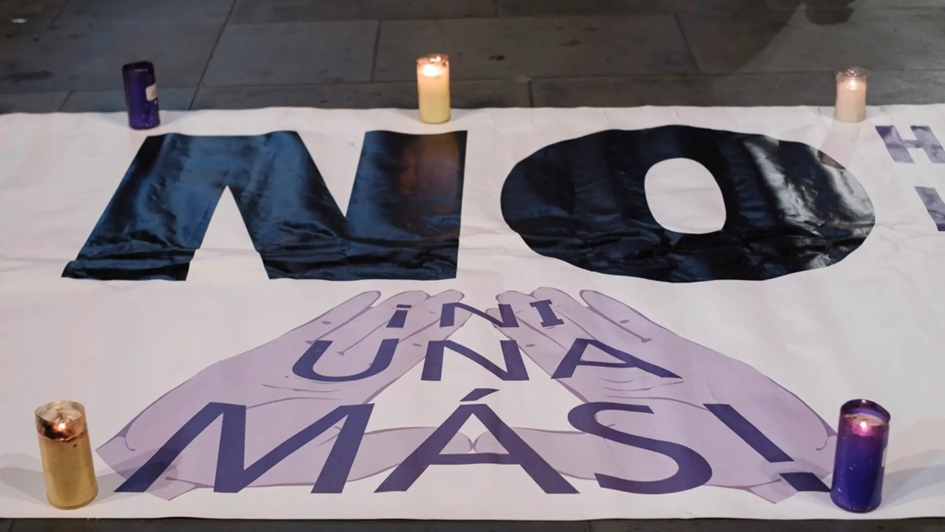 Imagen de archivo de una concentración para condenar un asesinato machista./ EFE/Ángel Medina G