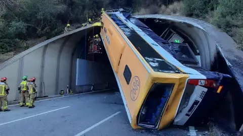 Accidente de autobús en la C-32 en Barcelona Accidente de autobús en la C-32 en Barcelona