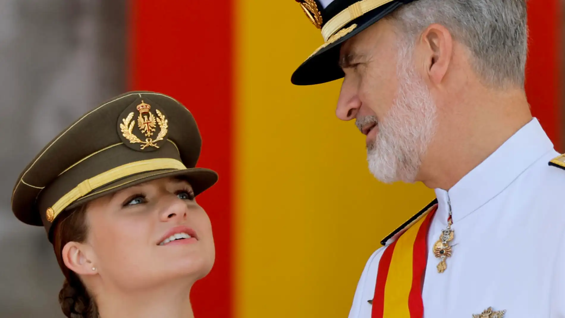 La princesa de Asturias acompaña a los Reyes a la Escuela Naval de Marín, en Pontevedra