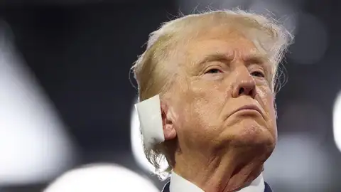 Trump, en su reaparición pública tras el intento de asesinato. Trump, en su reaparición pública tras el intento de asesinato.