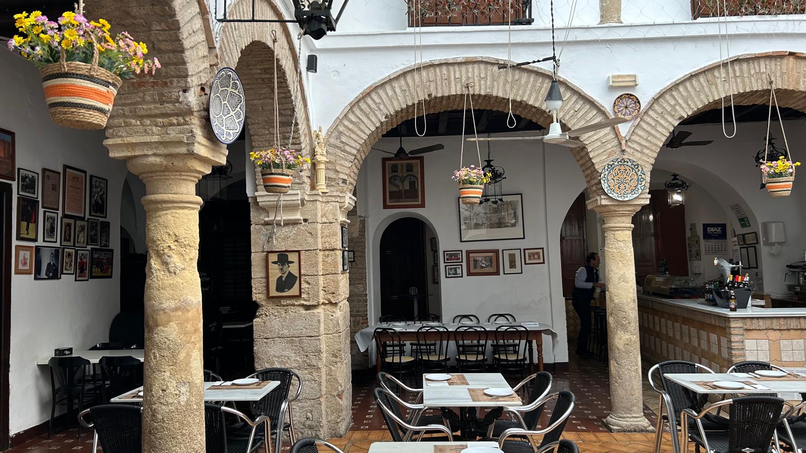 Taberna de San Francisco, una taberna de la Sociedad de Plateros Taberna de San Francisco, una taberna de la Sociedad de Plateros