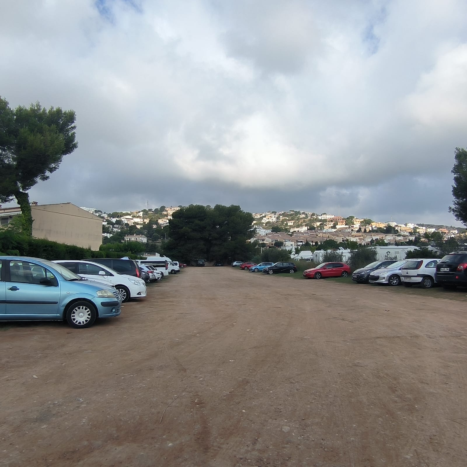 Peñíscola habilita 1800 plazas de aparcamiento gratuito para este verano Peñíscola habilita 1800 plazas de aparcamiento gratuito para este verano