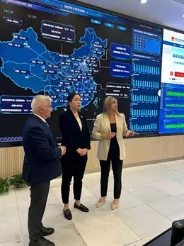 La alcaldesa visita varias ciudades chinas para compartir la estrategia digital de Granada como Smart City La alcaldesa visita varias ciudades chinas para compartir la estrategia digital de Granada como Smart City