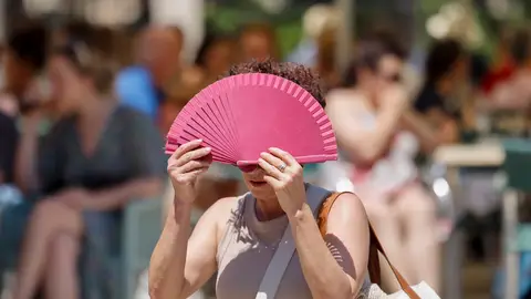 La AEMET avisa de la primera ola de calor: estas son las zonas más afectadas por las altas temperaturas La AEMET avisa de la primera ola de calor: estas son las zonas más afectadas por las altas temperaturas