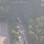 Vista aérea del accidente en la C-32/ Transit Vista aérea del accidente en la C-32/ Transit