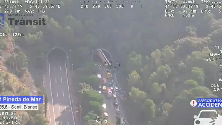 Vista aérea del accidente en la C-32 Vista aérea del accidente en la C-32/ Transit