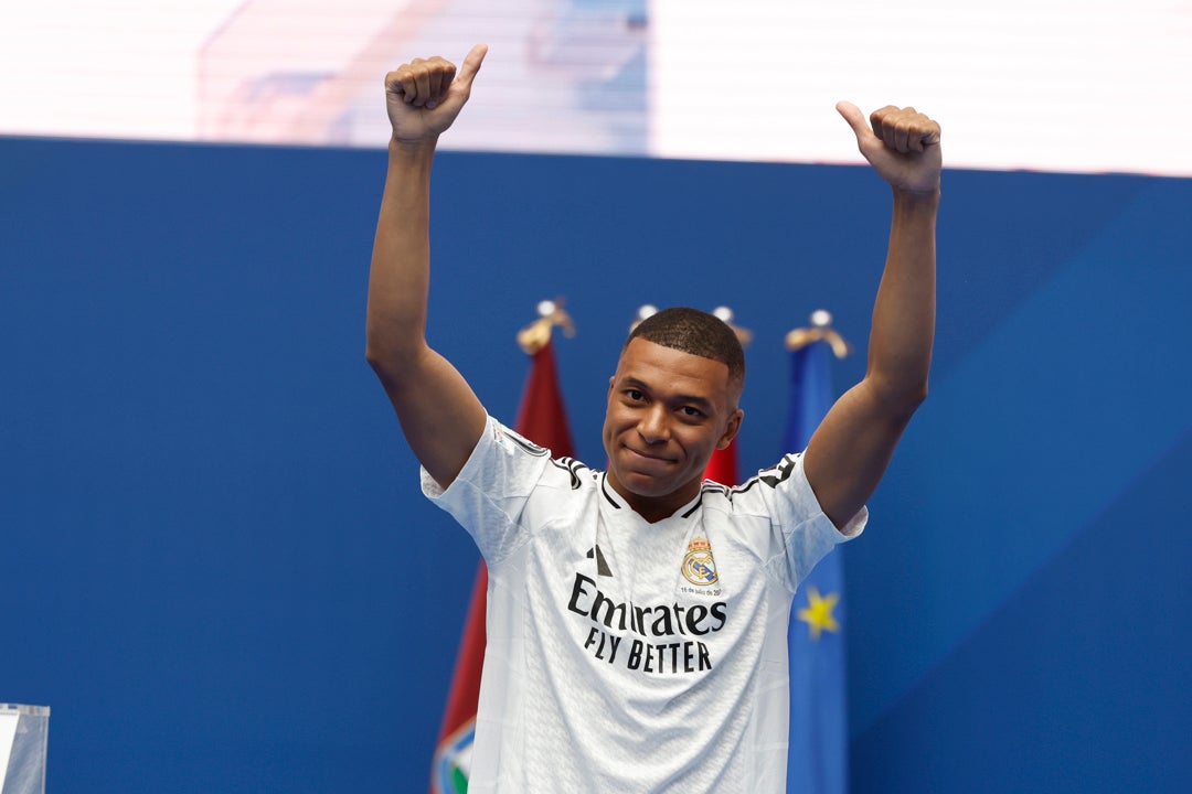 Así ha sido la presentación de Mbappé como jugador del Real Madrid en el Santiago Bernabéu Así ha sido la presentación de Mbappé como jugador del Real Madrid en el Santiago Bernabéu