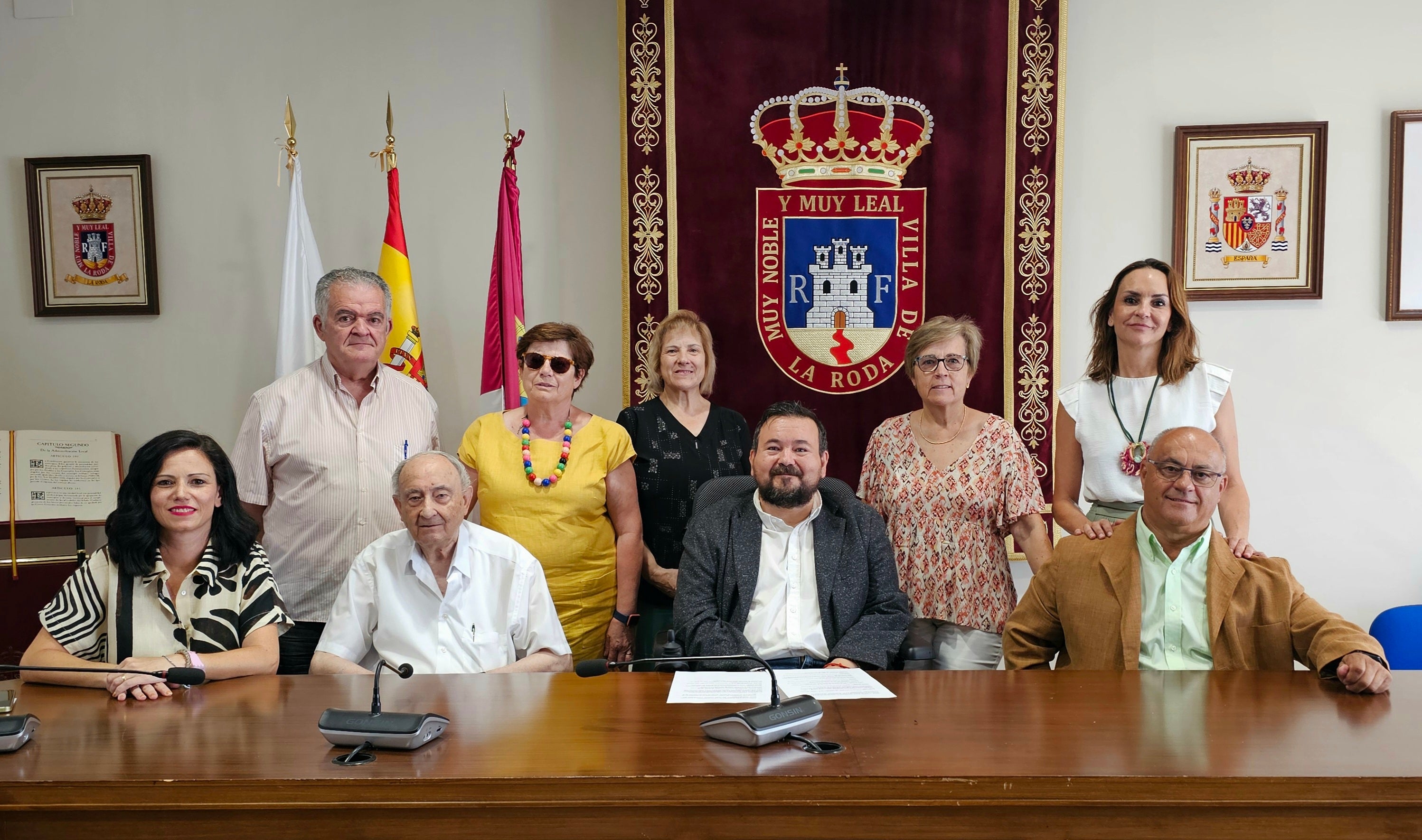 El Ayuntamiento de La Roda recibe el premio ‘Accesibilidad 2024’ de Cocemfe Albacete El Ayuntamiento de La Roda recibe el premio ‘Accesibilidad 2024’ de Cocemfe Albacete