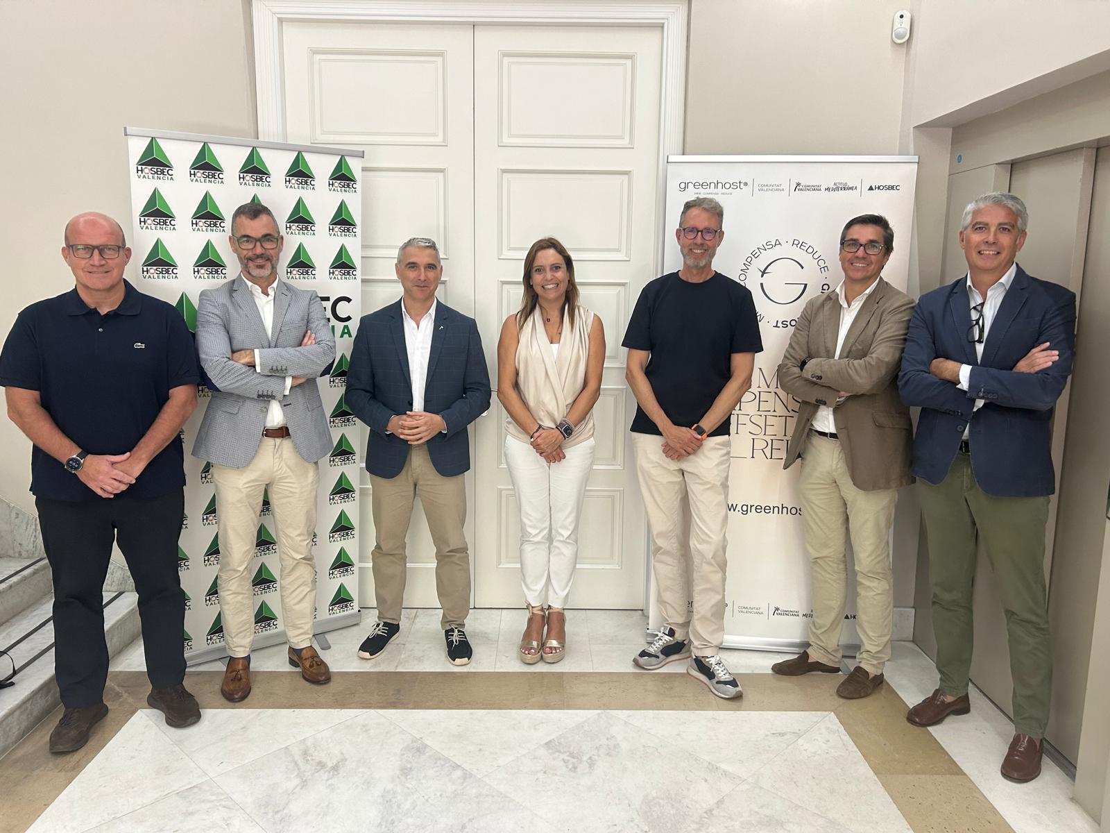 HOSBEC presenta un proyecto para compensar la huella de carbono de los turistas HOSBEC presenta un proyecto para compensar la huella de carbono de los turistas
