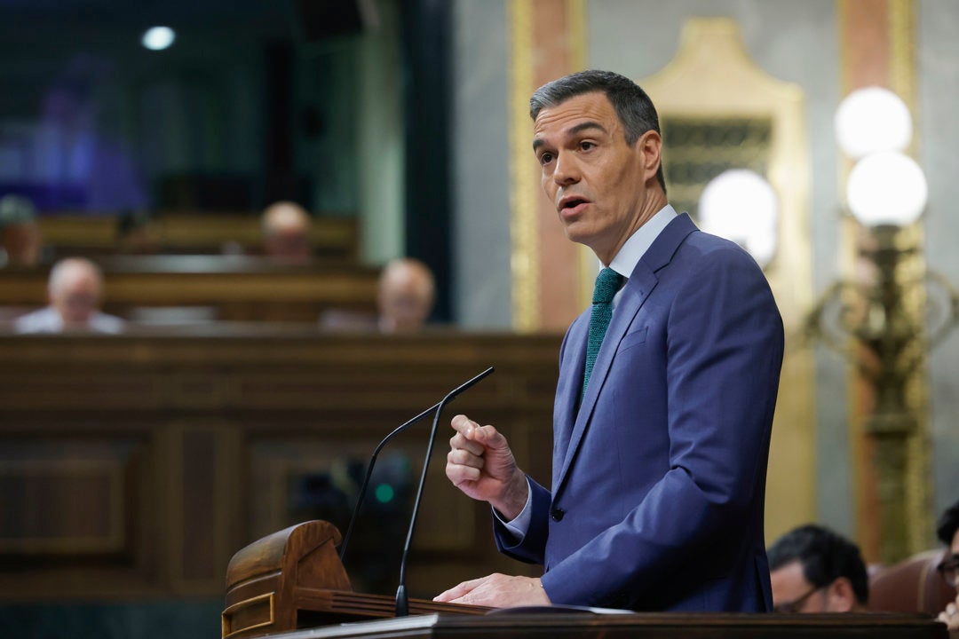 Sánchez propone que los medios revelen sus fuentes de financiación y anuncia 100 millones para su digitalización Sánchez propone que los medios revelen sus fuentes de financiación y anuncia 100 millones para su digitalización